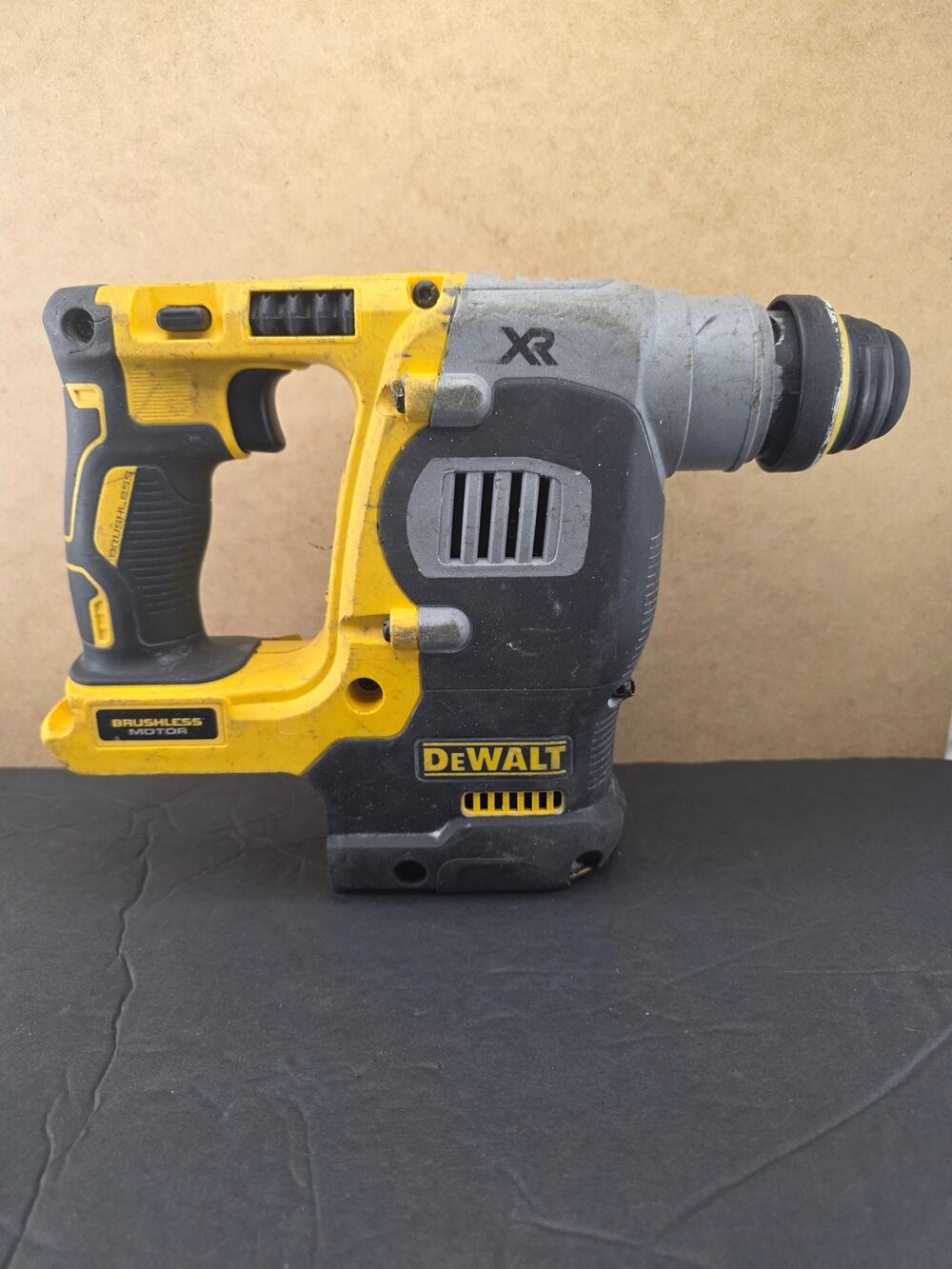 DEWALT 20V MAX XR Brushless 1 in. SDS Plus Rotary Hammer (DCH273B) for parts